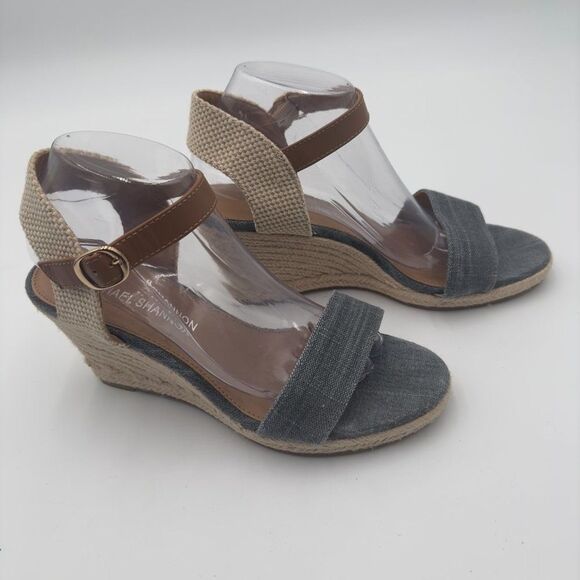 Michael Shannon wedge with braided jute with brown/natural ankle strap size 10. - Picture 4 of 7